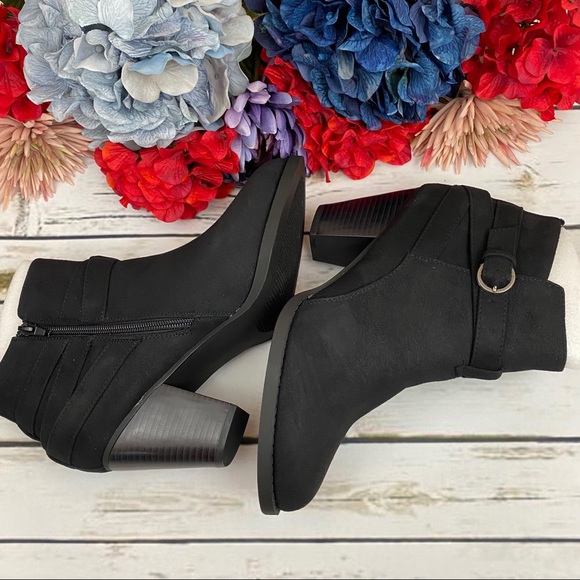 Black Bootie with Block Heel and Strappy Detail - Picture 6 of 16